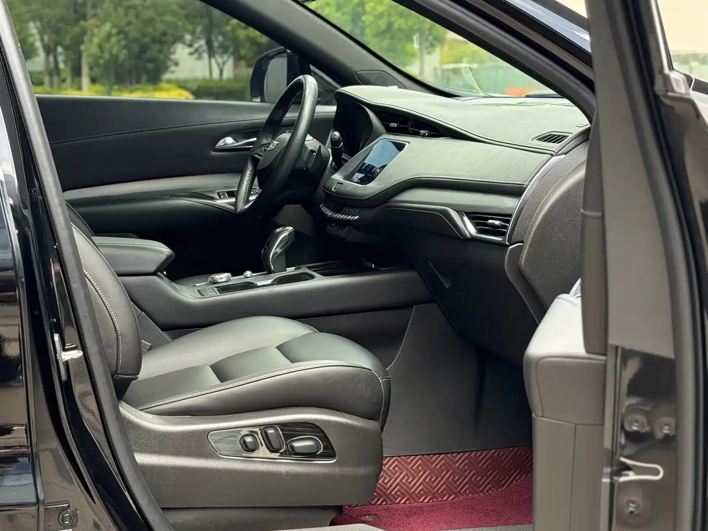 Cadillac XT4 2018 28T FWD Leading Edition фото 6