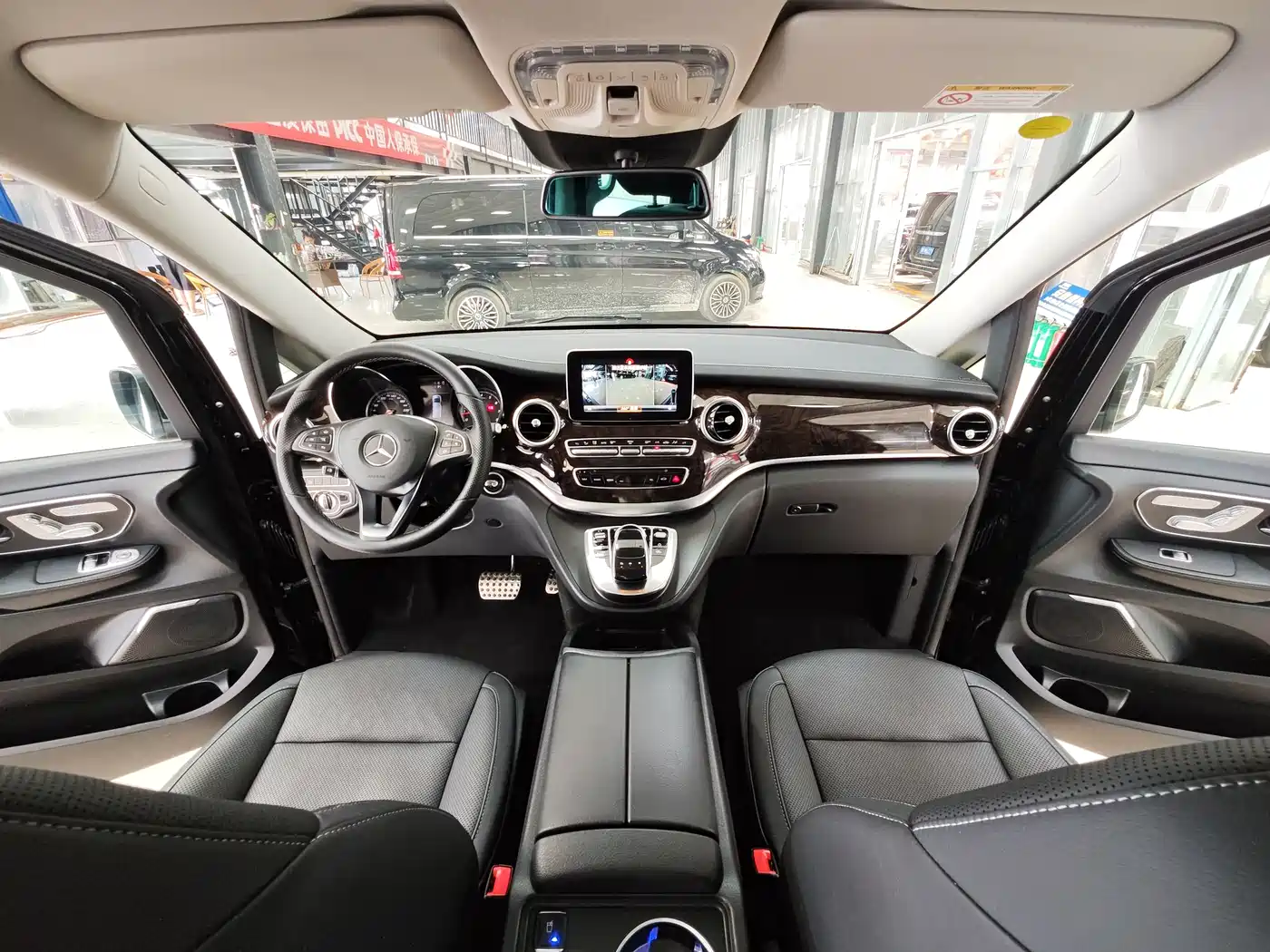 Mercedes-Benz V-Class 2018 V 260 Premium Edition China VI фото 6