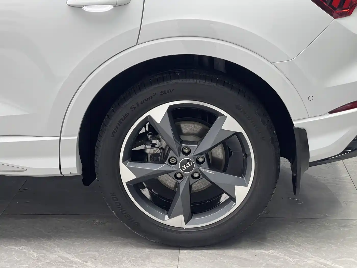 Audi Q3 2024 35 TFSI Fashion Sport фото 18