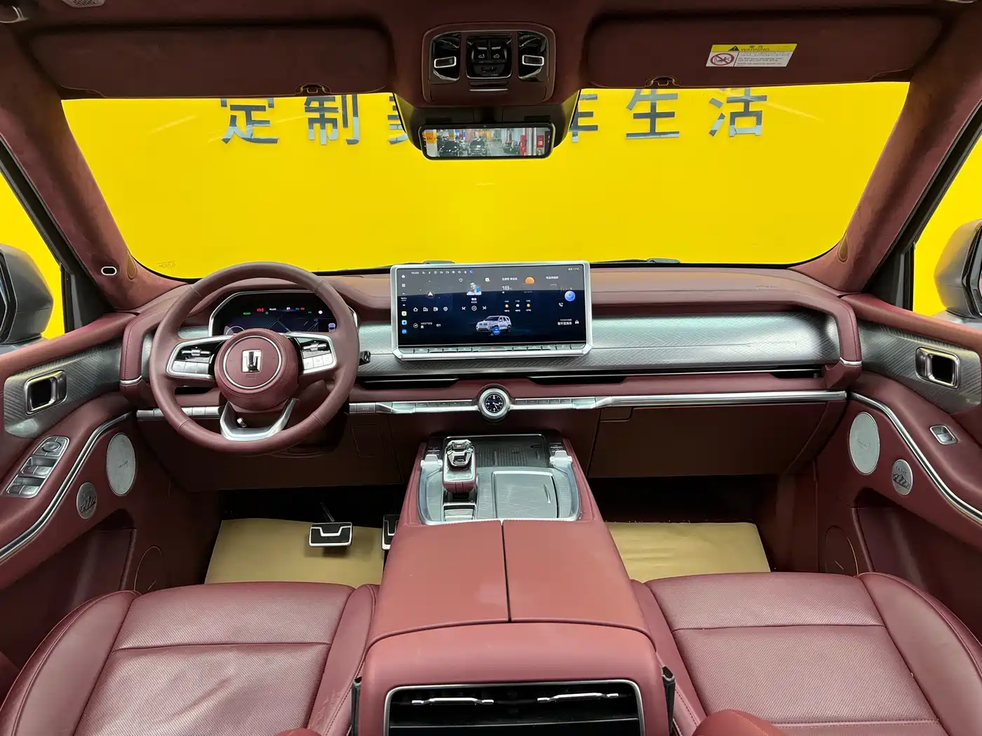 TANK TANK 700 NEW ENERGY