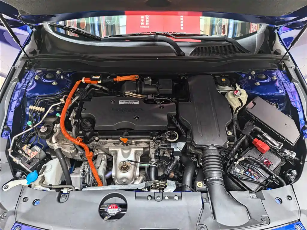 Фото 24 - Honda Accord