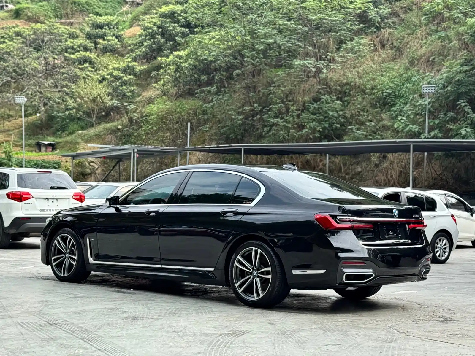 Photo 10 - BMW 7 Series