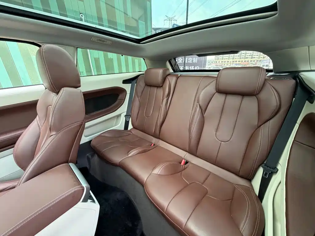 Photo 8 - Land Rover Range Rover Evoque (Import)
