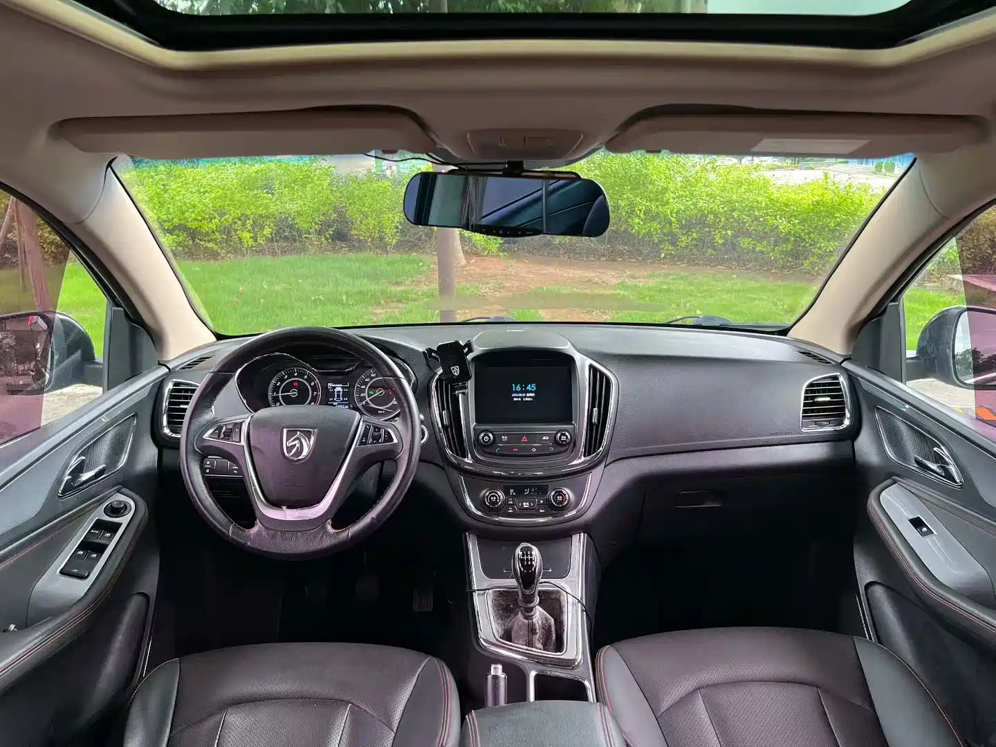 Фото 8 - Baojun 560