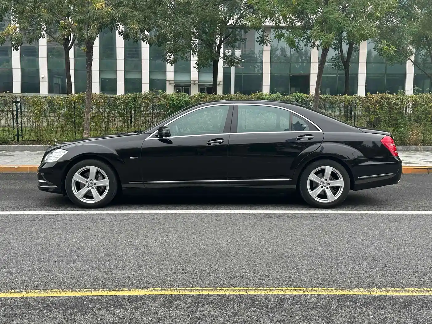 Mercedes-Benz S-Class 2012 S 300 L Premium Grand Edition фото 4