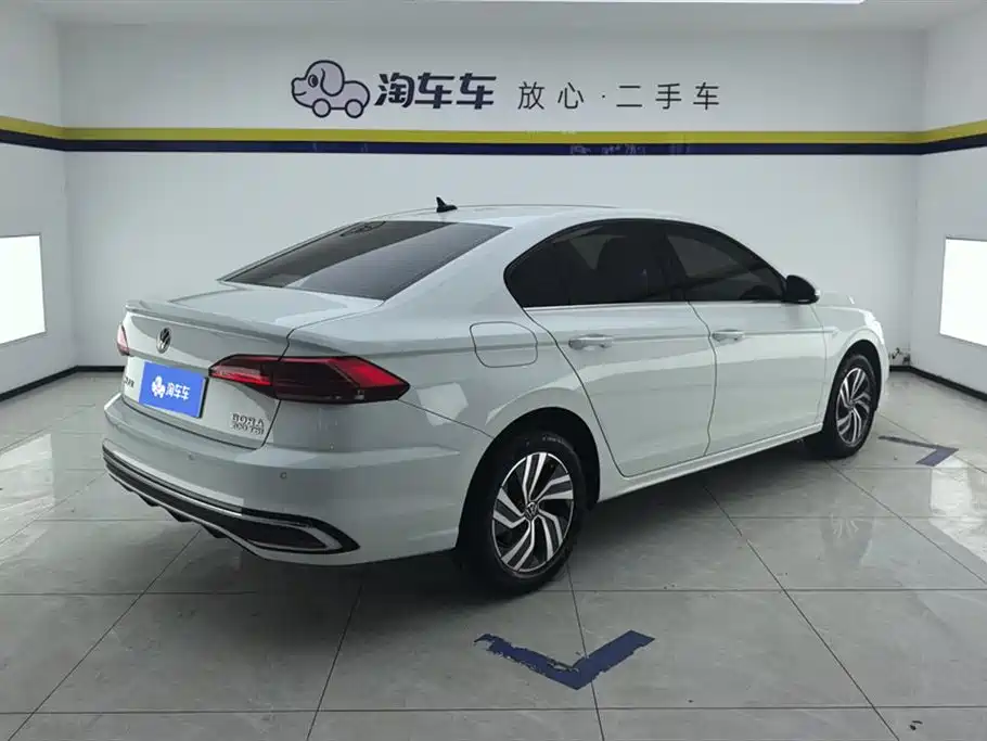 Volkswagen Bora 2023 200TSI DSG Yuexing Edition фото 3