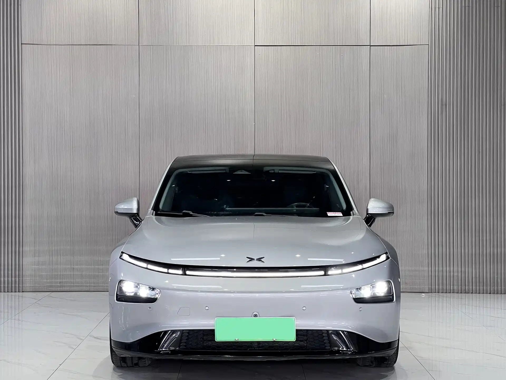 Фото 2 - XPeng P7