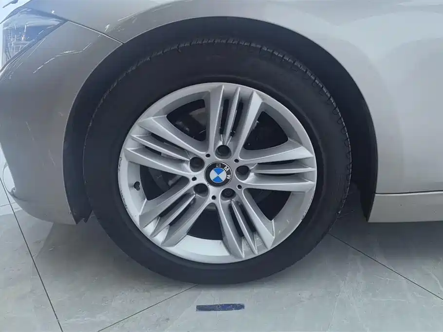 BMW 3 Series 2017 320Li Fashion фото 6