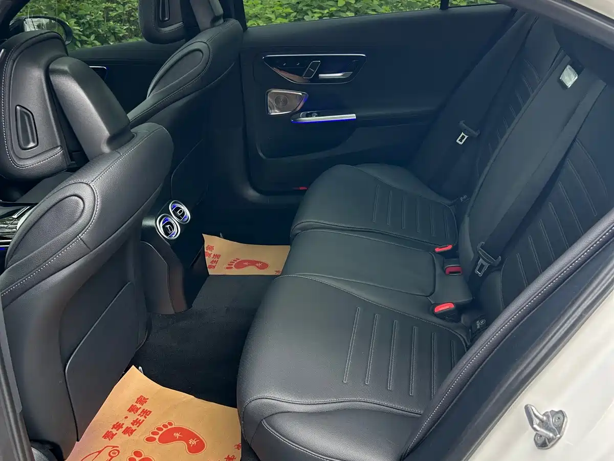Photo 5 - Mercedes-Benz C-Class