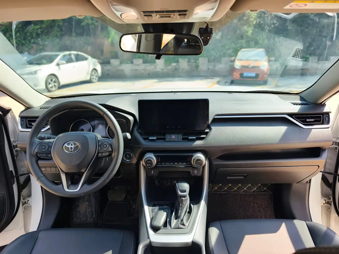 Toyota Wildlander 2024 2.0L CVT 2WD Urban Edition фото 18