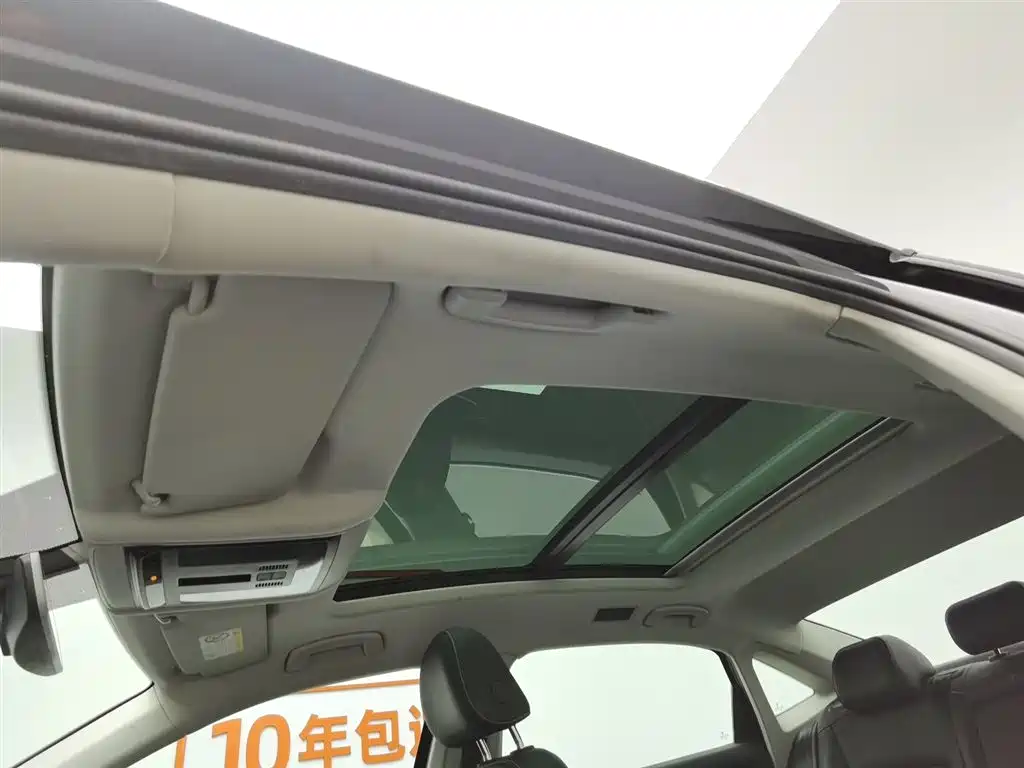 VOLKSWAGEN PASSAT NEW ENERGY