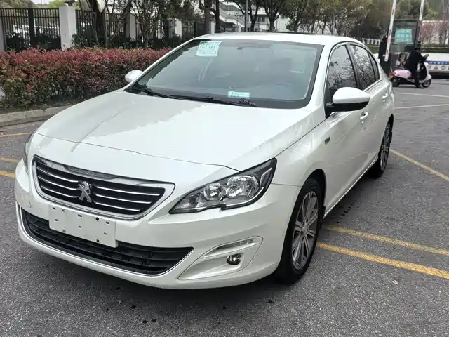 PEUGEOT 408