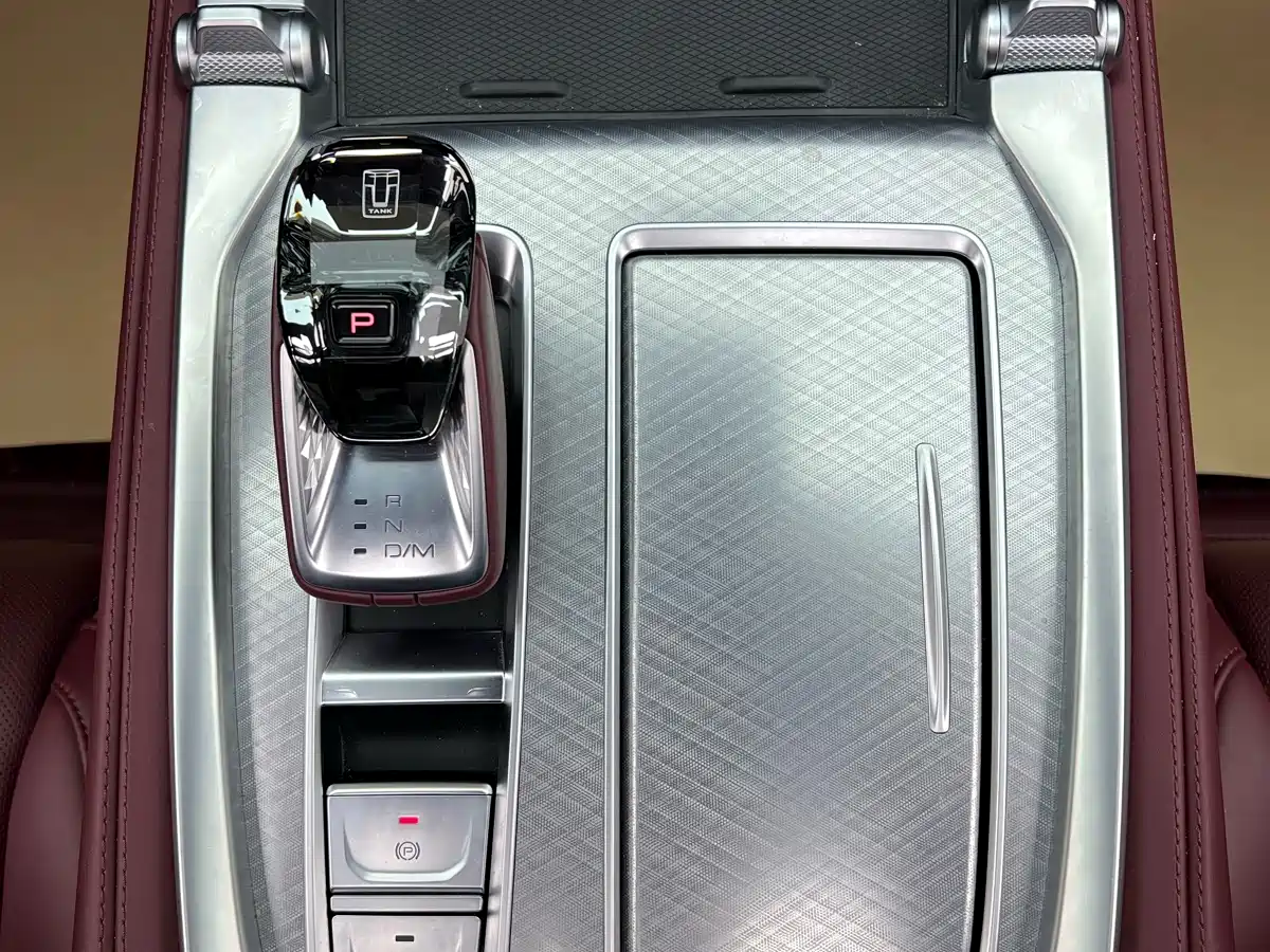 TANK TANK 700 NEW ENERGY