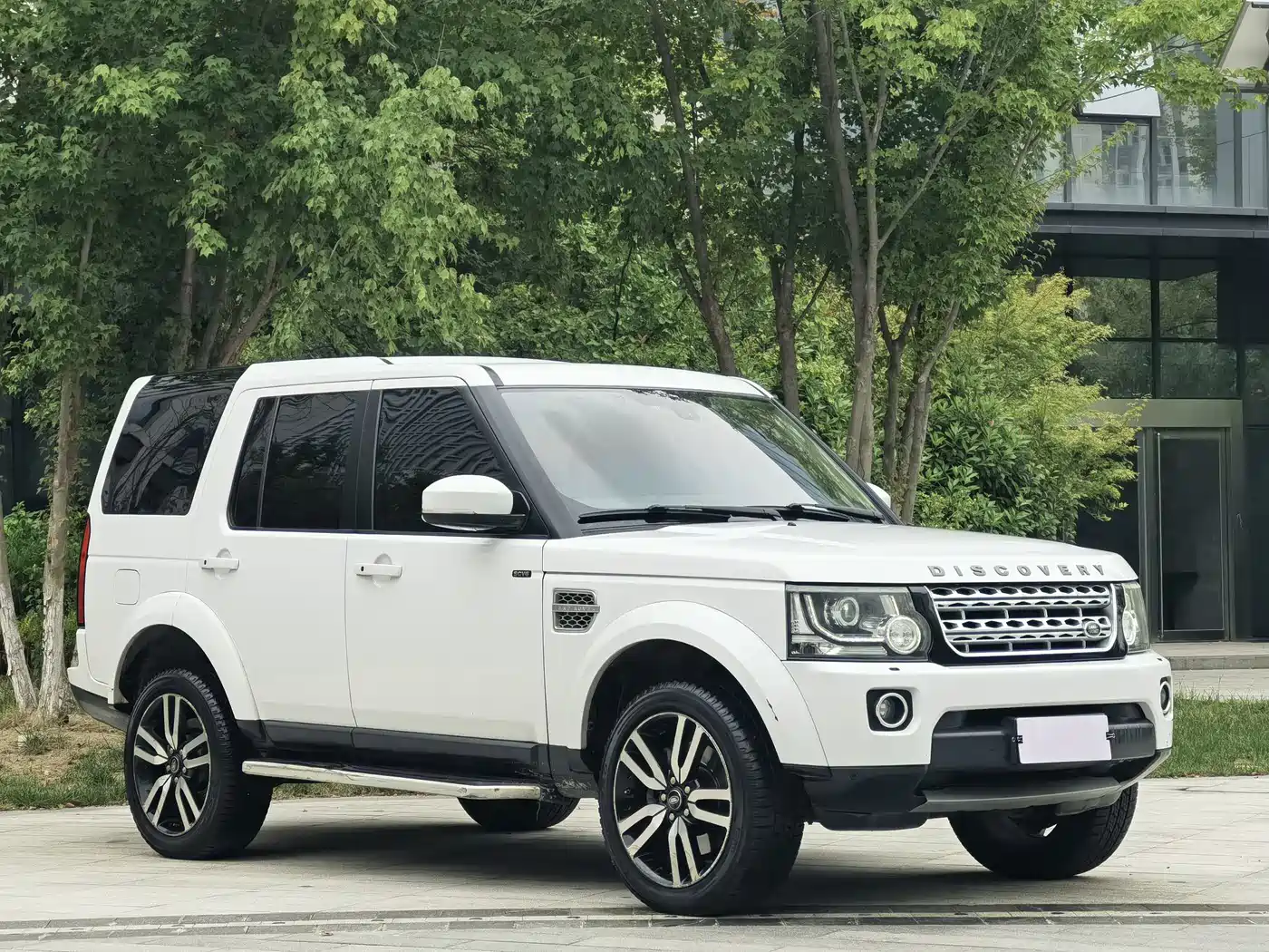 Фото 3 - Land Rover Discovery