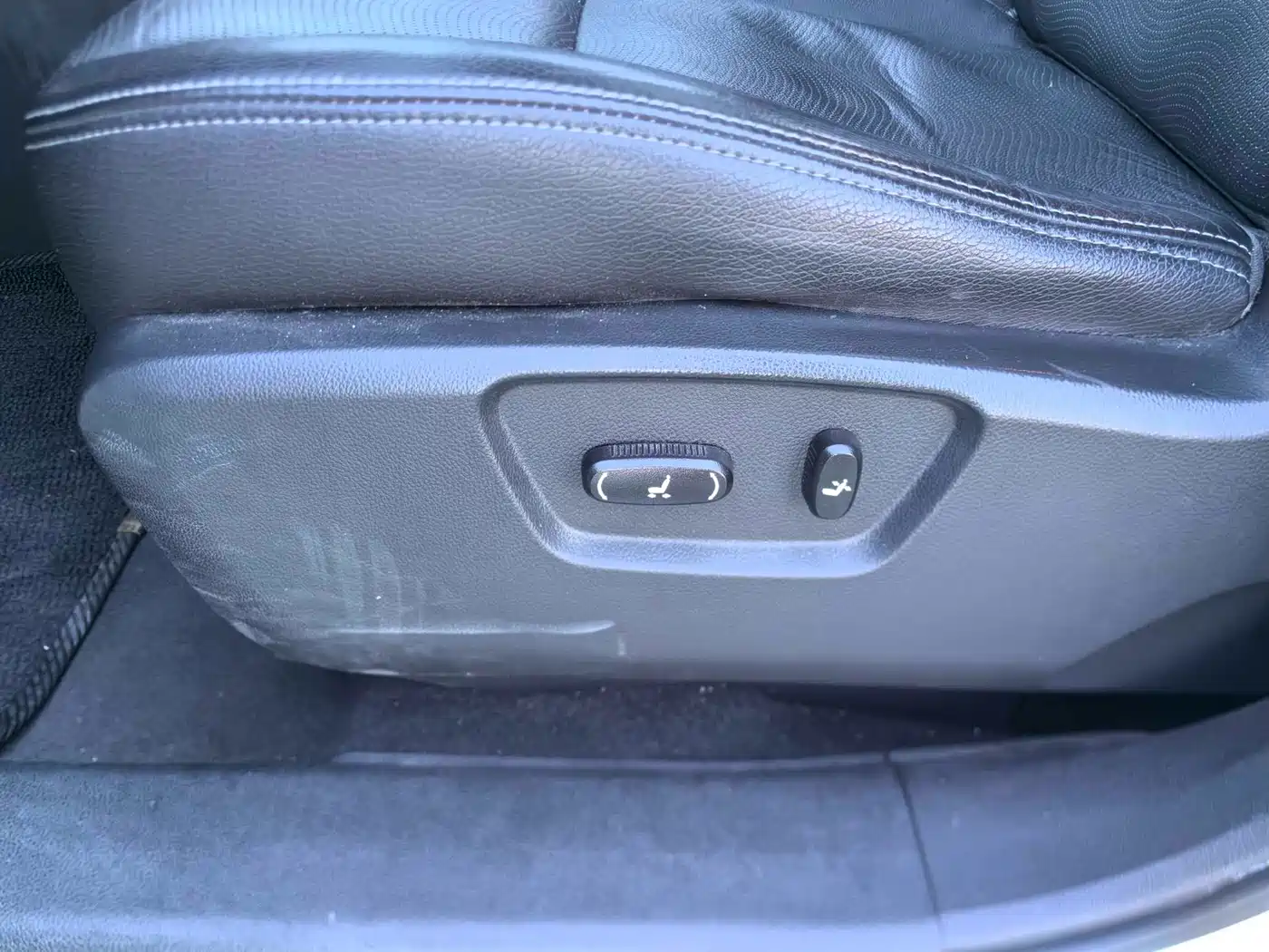 Chevrolet Captiva 2014 2.4L 4WD Flagship 7-seater фото 6