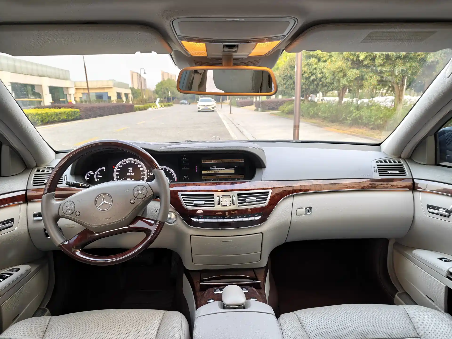 Фото 6 - Mercedes-Benz S-Class