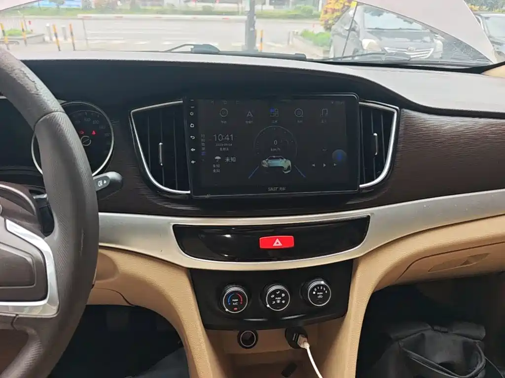 Baojun 730 2021 2019 1.5L Manual Value Edition 7-Seater China VI
