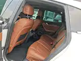 Photo 5 - Maserati Levante