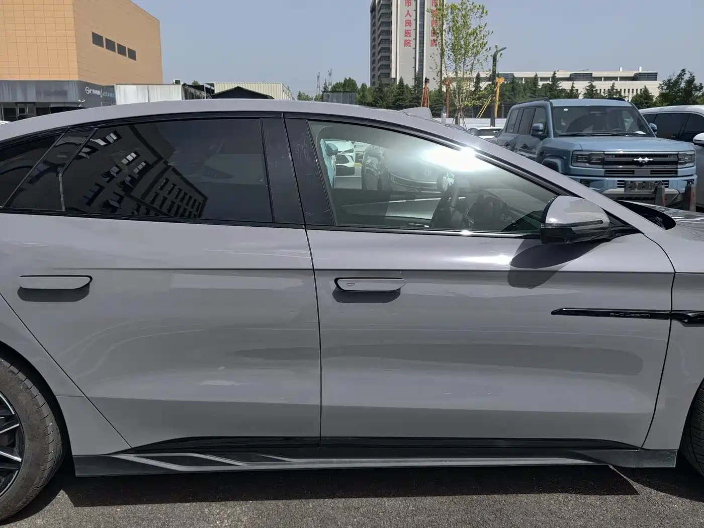 BYD Han 2025 2025 DM-i Smart Driving Edition 125KM LiDAR Flagship