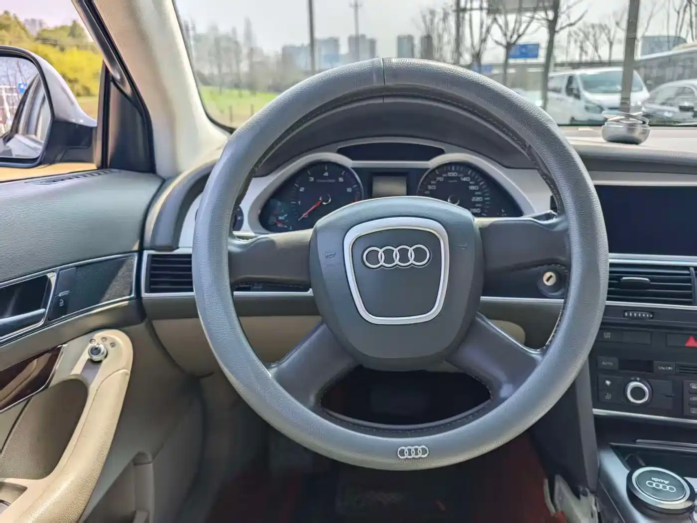 Audi A6L 2011 2.0 TFSI Automatic Comfort фото 17