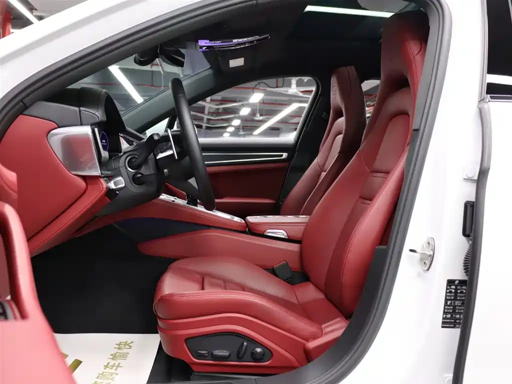  PANAMERA