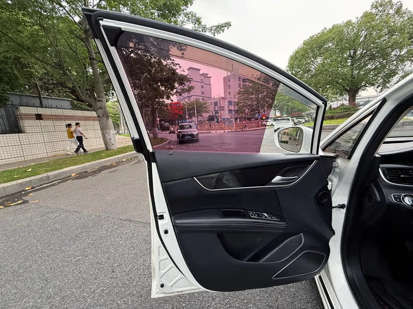 BYD Song MAX 2018 1.5T Auto Smart Connected Premium 7-Seater фото 11