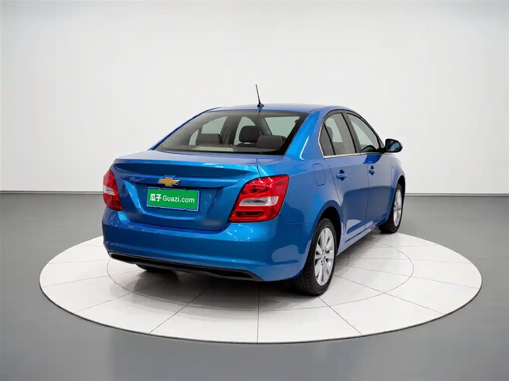 Chevrolet Aveo 2014 Sedan 1.4SL MT Luxury Edition фото 6