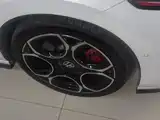 Photo 6 - Volkswagen Golf GTI