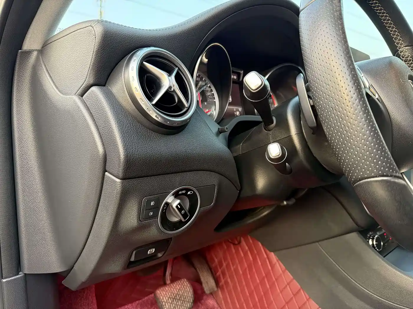 Mercedes-Benz GLA 2017 GLA 220 4MATIC Fashion фото 19