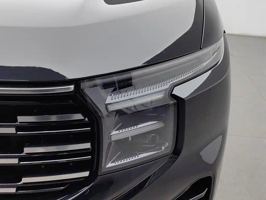 Фото 7 - Ford Edge
