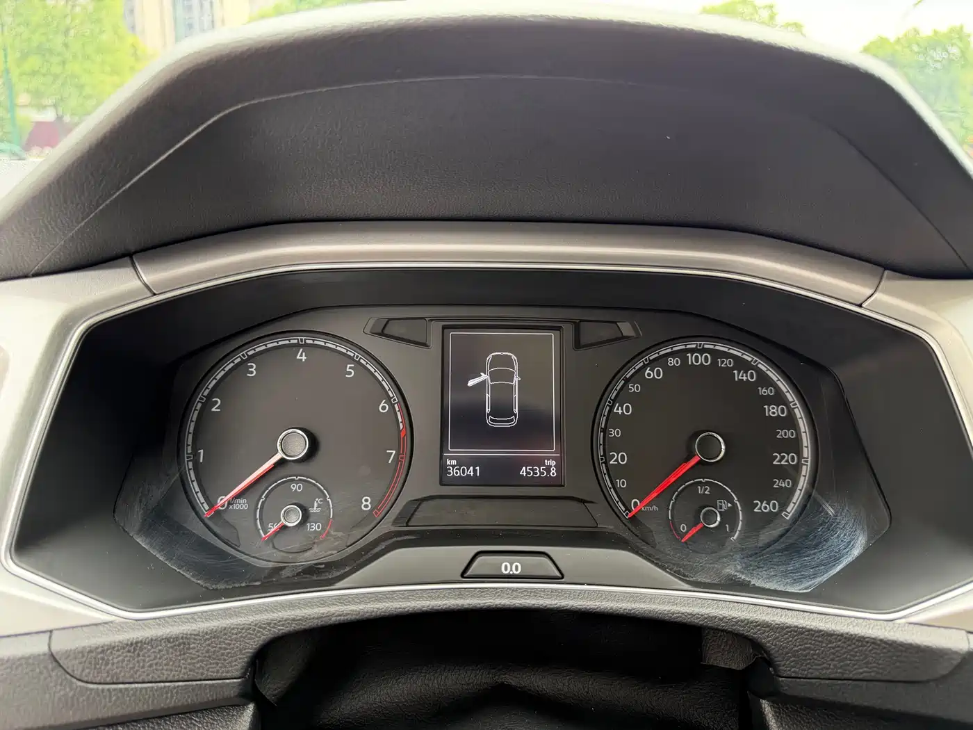 VOLKSWAGEN T-ROC EXPLORING SONGS