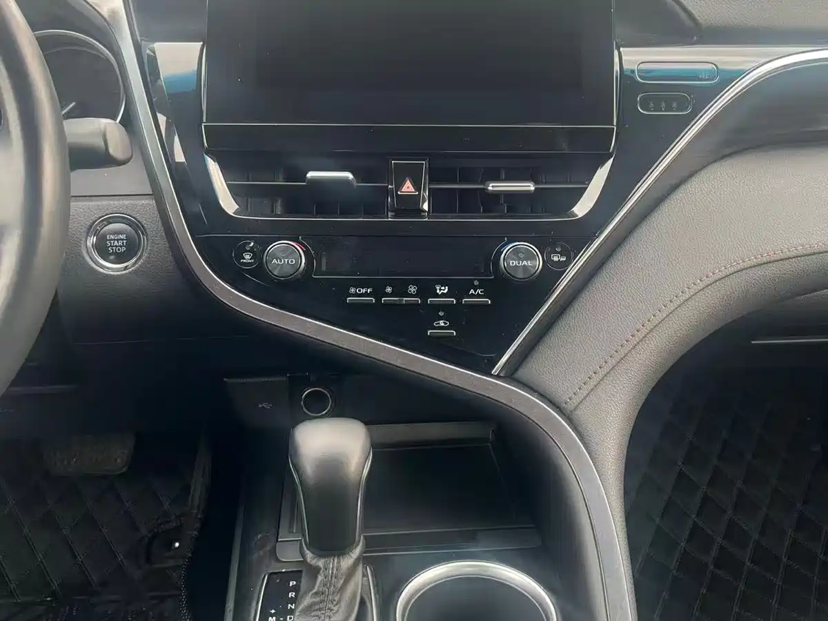Toyota Camry 2021 2.0G Luxury Edition фото 9
