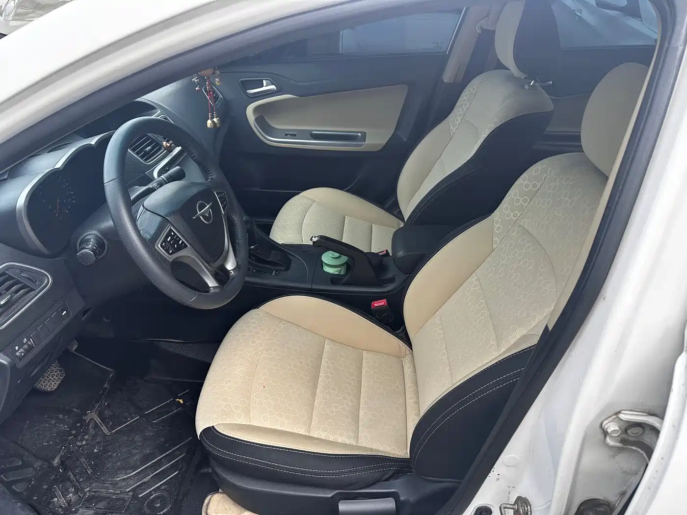 Haima Familia 2014 2014 M5 1.6L Automatic Elite