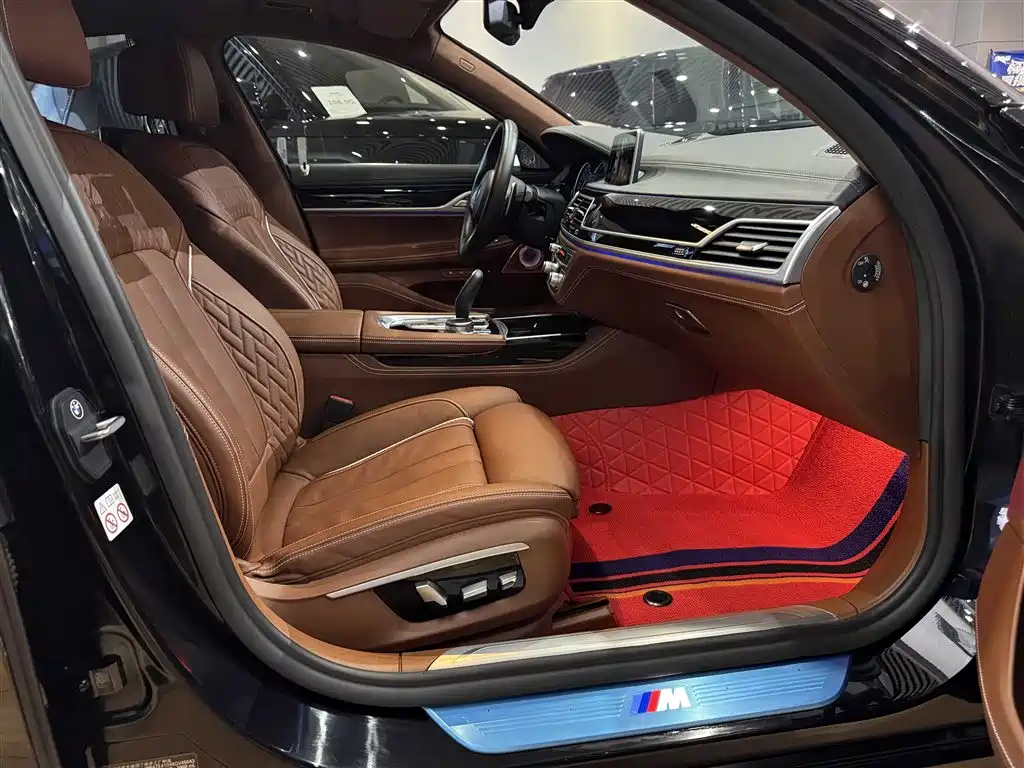 BMW 7 Series 2018 740Li xDrive Premium Type M Sport Package фото 21