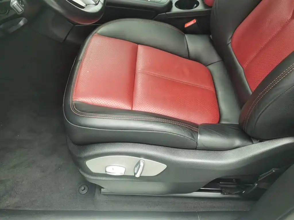 Фото 20 - Porsche Macan