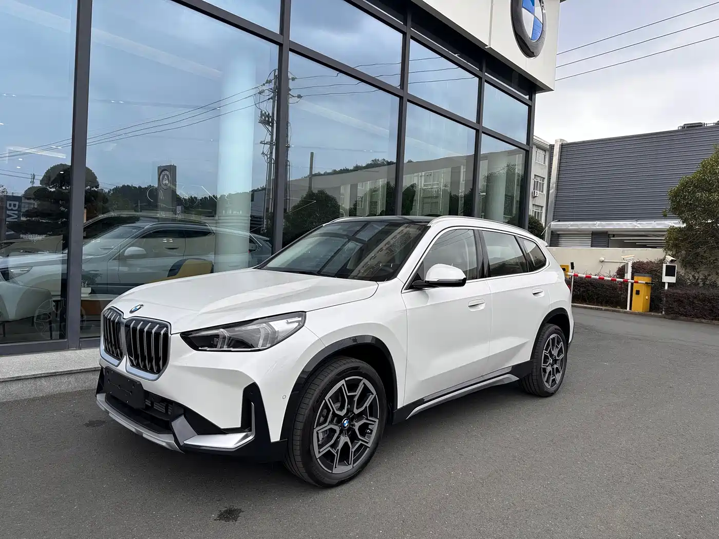 BMW X1 2026 2026 Model Year sDrive25Li X Design Package