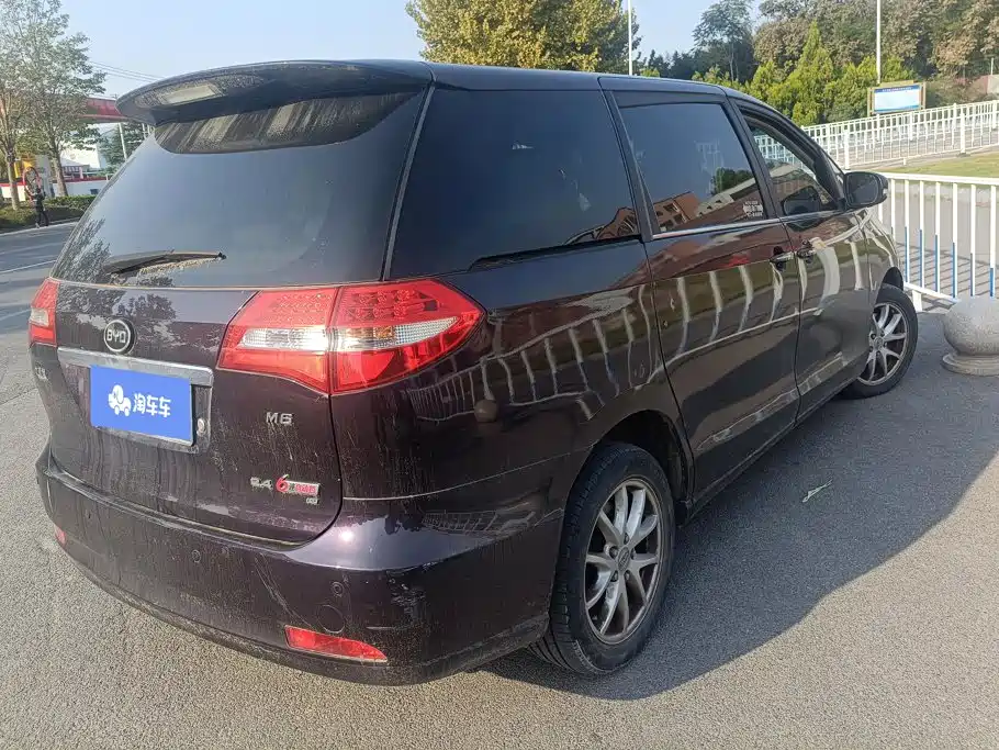 BYD M6 2017 2015 2.4L Automatic Luxury