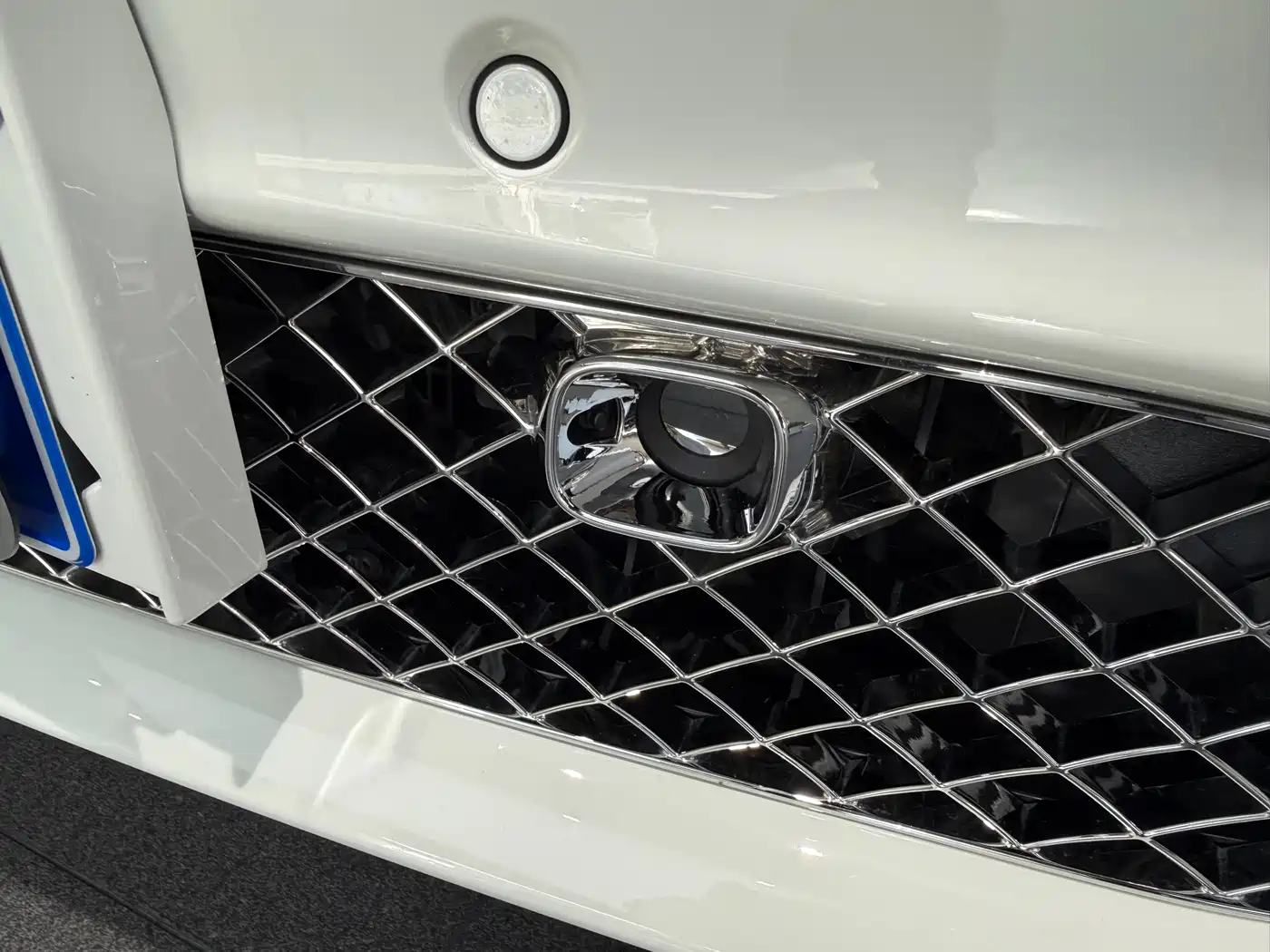 BENTLEY CONTINENTAL PLUG IN HYBRID