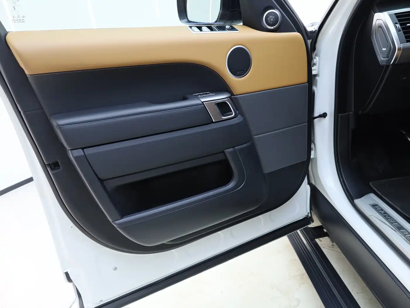 Land Rover Range Rover Sport 2020 3.0 L6 HSE DYNAMIC фото 23