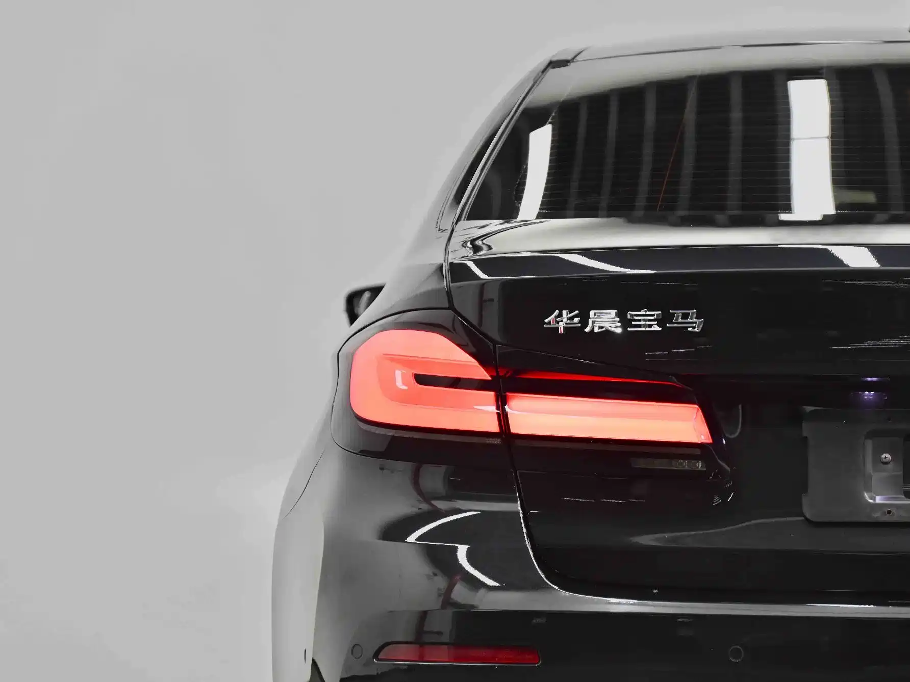 صورة 4 - BMW 5 Series