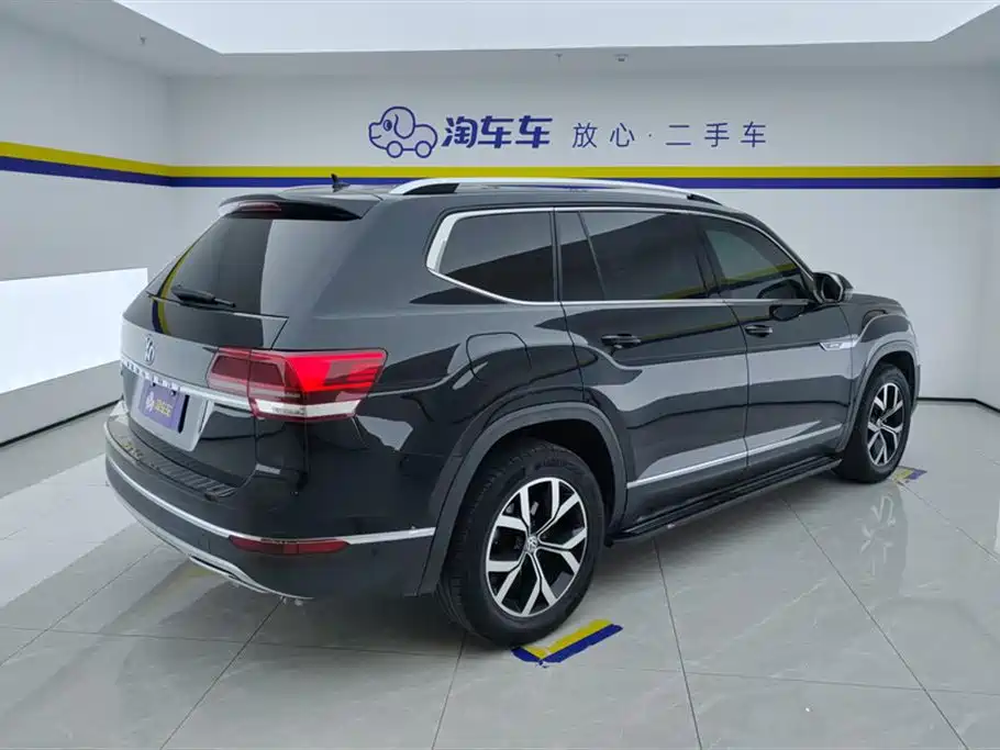 Volkswagen Teramont 2020 330TSI 2WD Luxury China VI фото 3