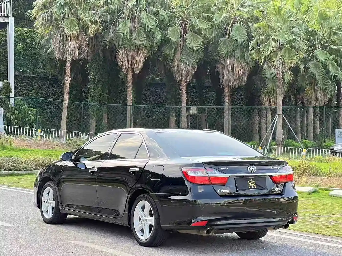 Toyota Camry 2015 2.0G Leading Edition фото 7