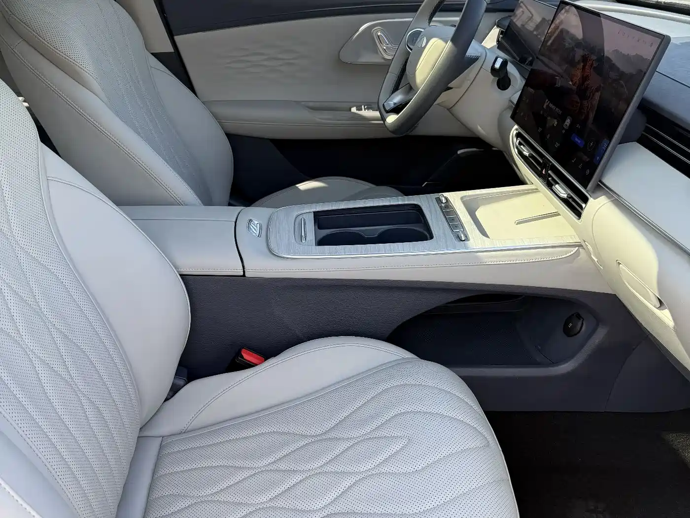 Chery Fengyun Fengyun A8L 2025 2025 1.5TGDI 145km Standard Type