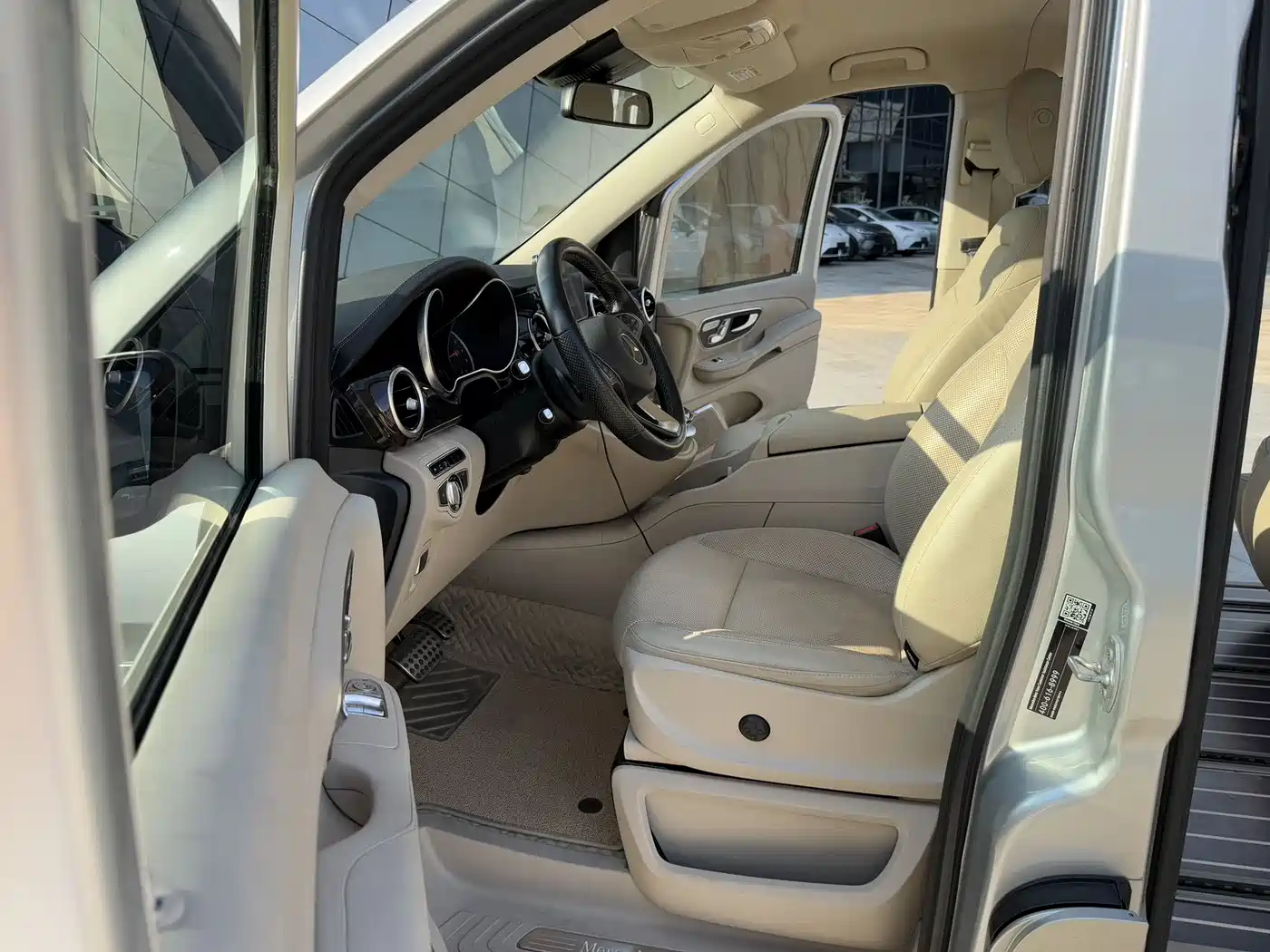 Mercedes-Benz V-Class 2017 2016 V 260 L Premium Long