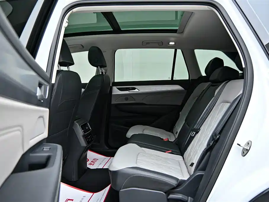 Volkswagen Talagon 2023 380TSI 4WD R-Line Touring Edition фото 12