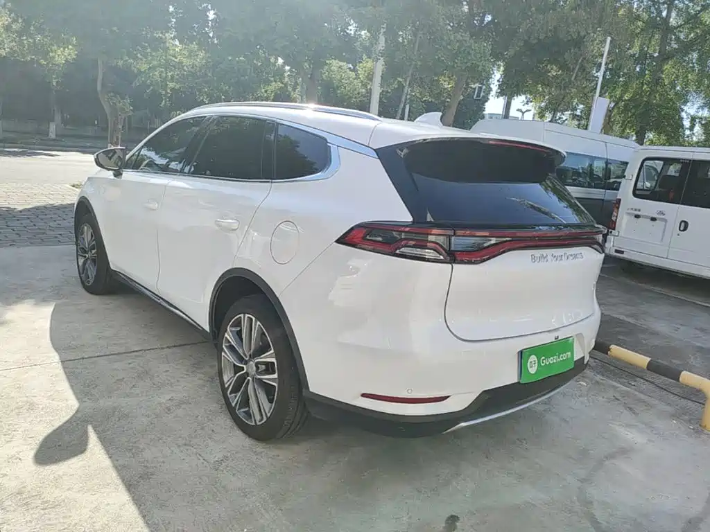 Photo 5 - BYD Tang