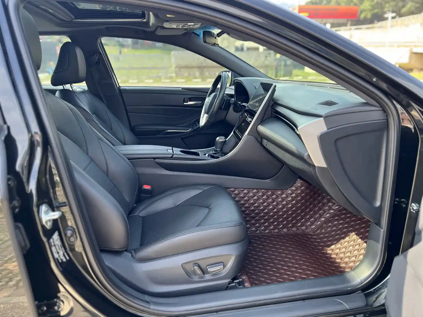 Toyota Avalon 2023 2.5L Luxury Edition фото 11