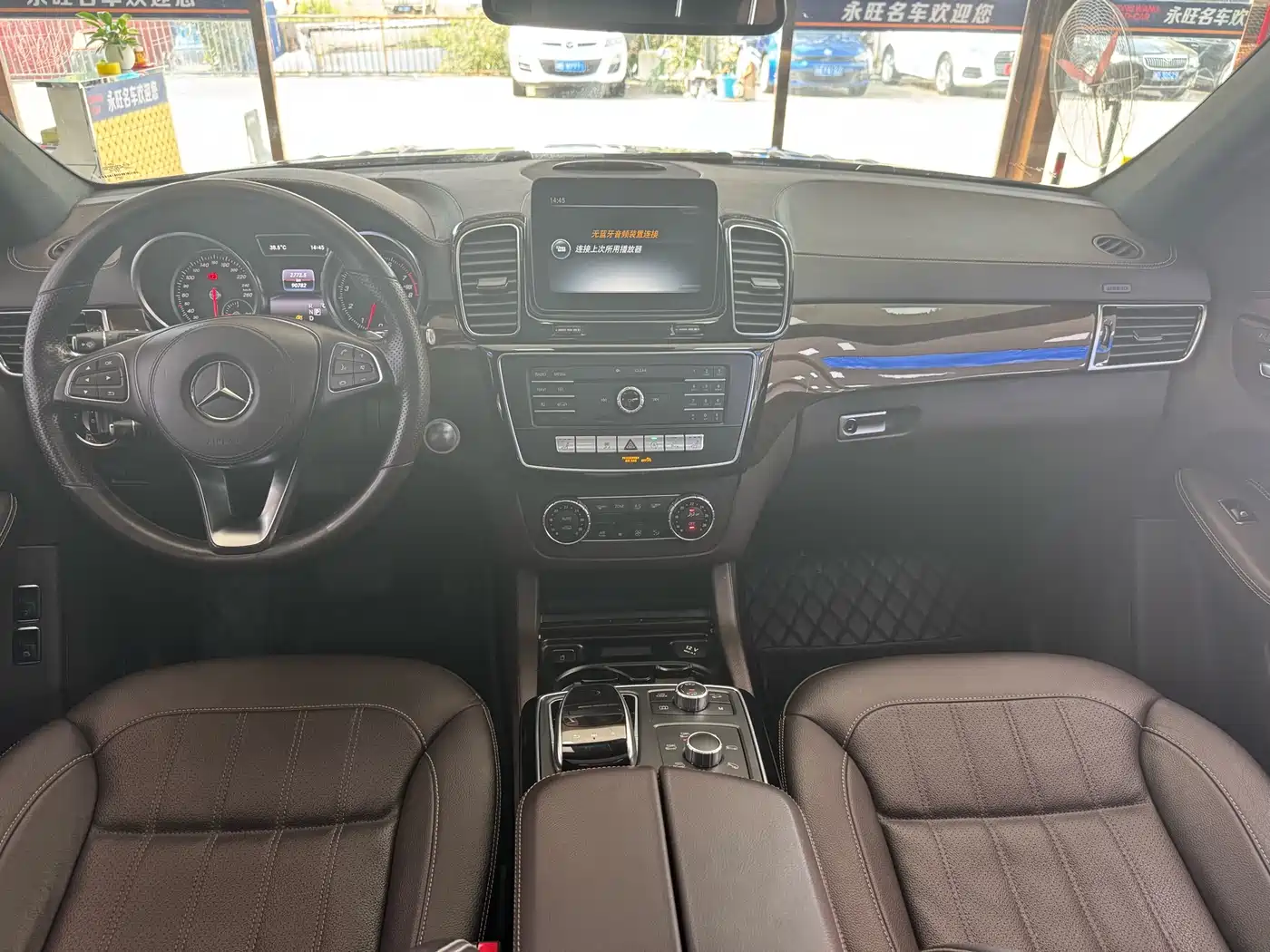 Mercedes-Benz GLS 2018 GLS 400 4MATIC Luxury фото 8