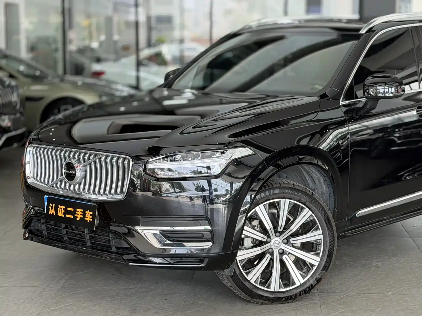 VOLVO XC90