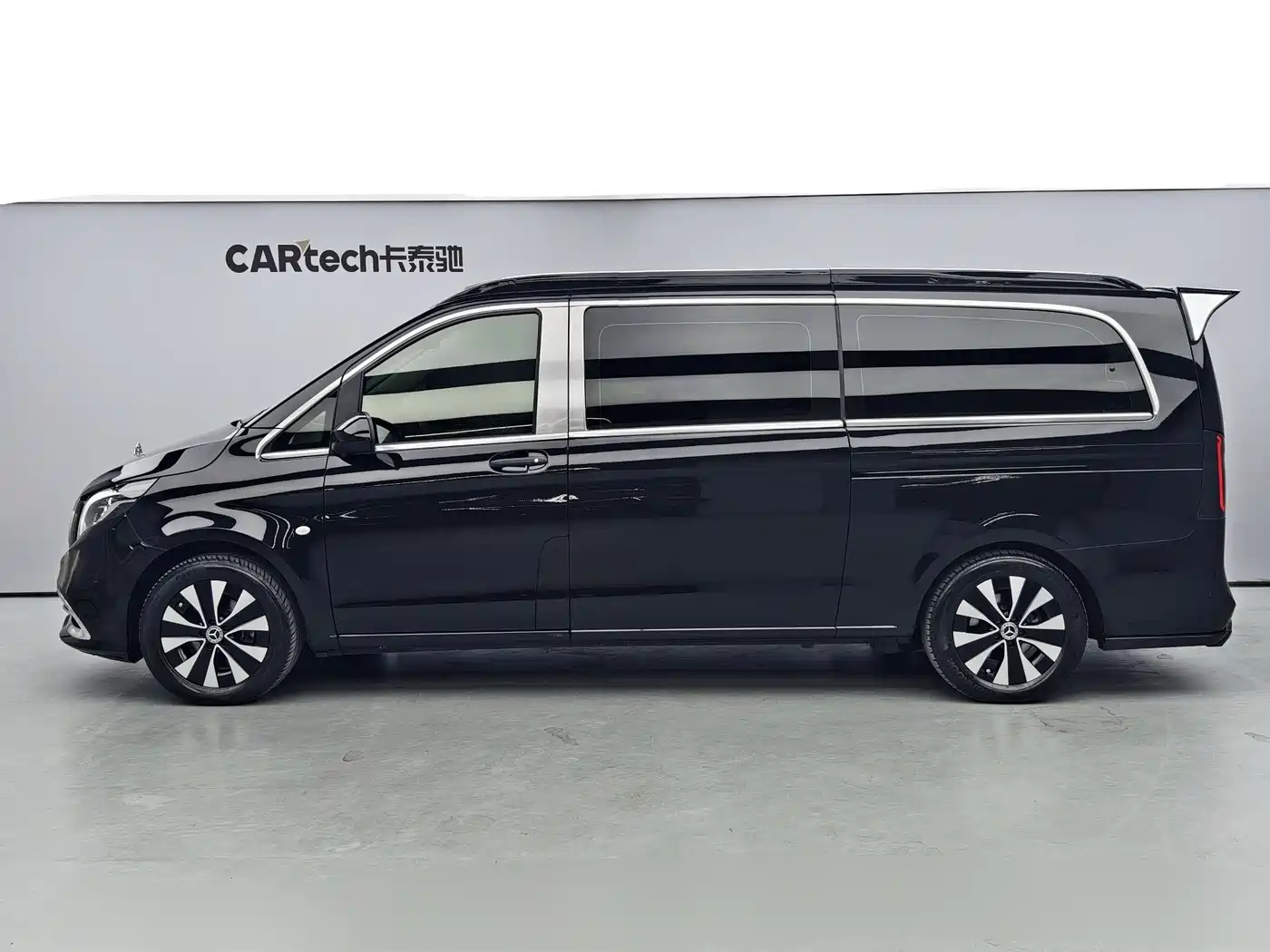 Mercedes-Benz Vito 2021 2.0T Elite 7-Seater фото 3